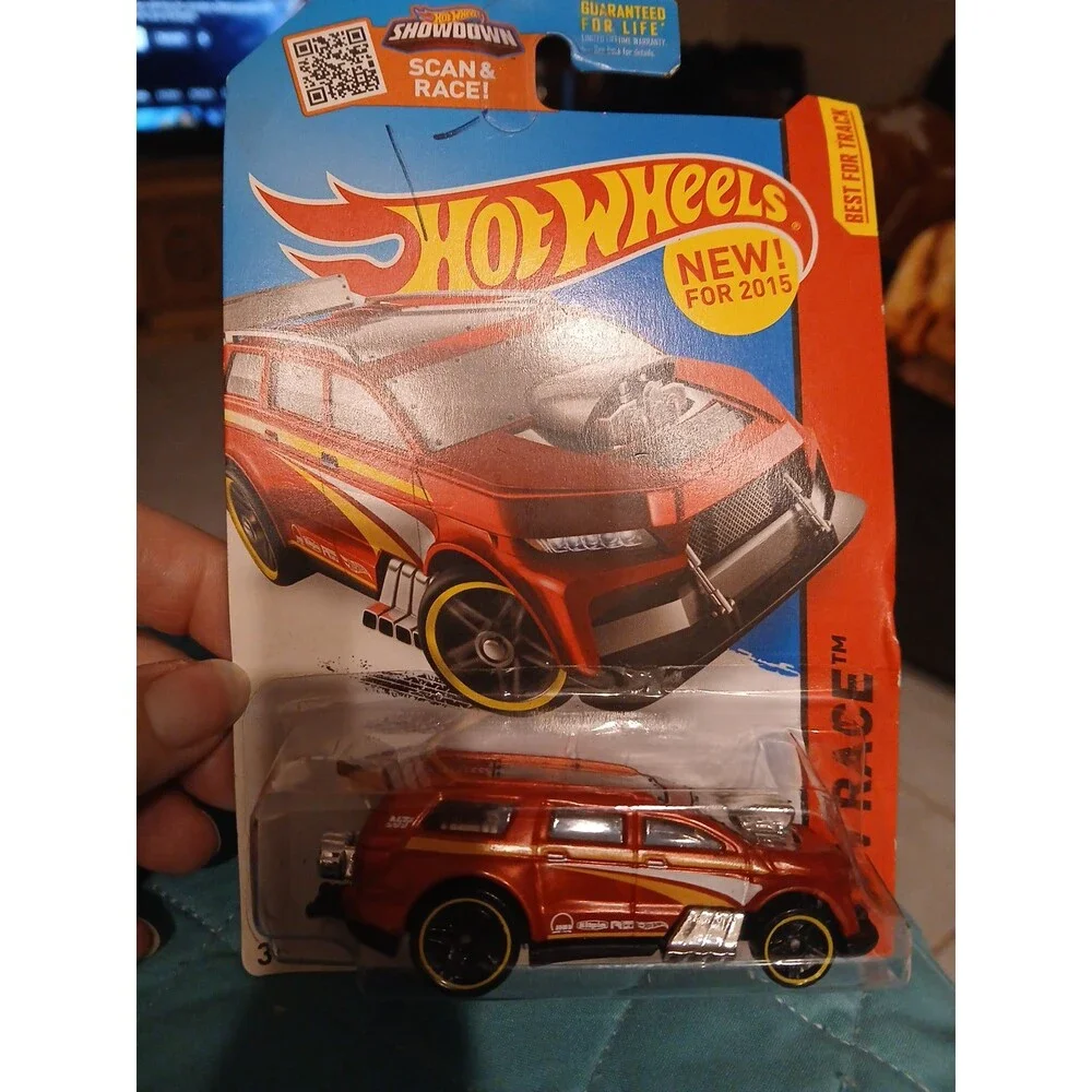 Hot Wheels 2015 HW Race Nitro Tailgater MOC